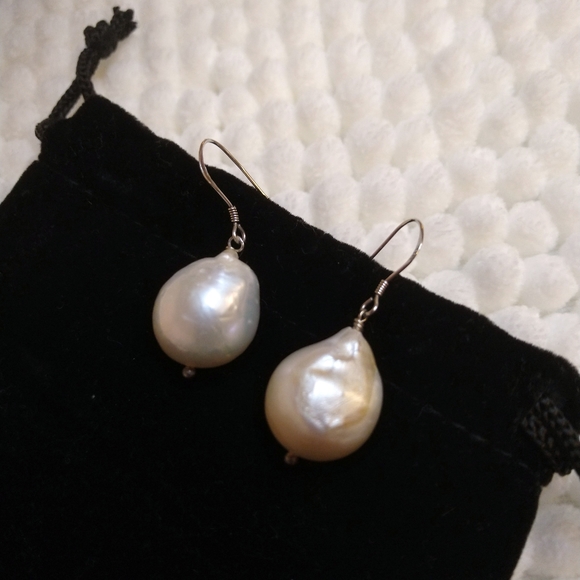 FIRM PRICE**BAROQUE PEARL EARRINGS - Picture 5 of 6